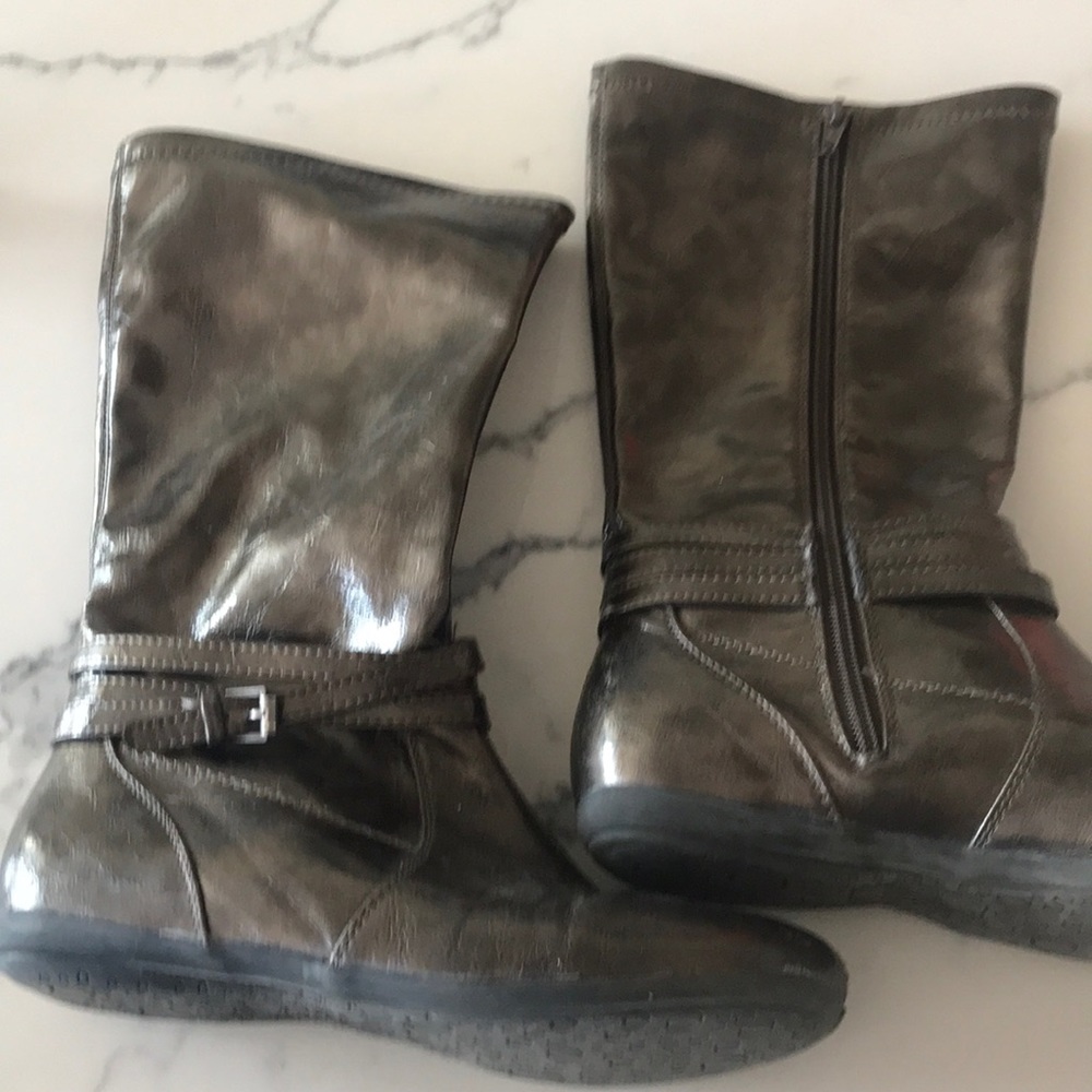 Brown boots